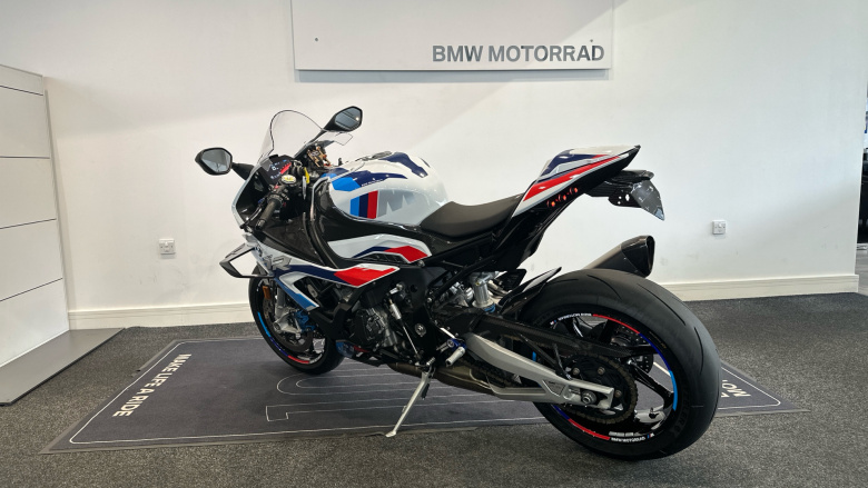 BMW M1000 RR